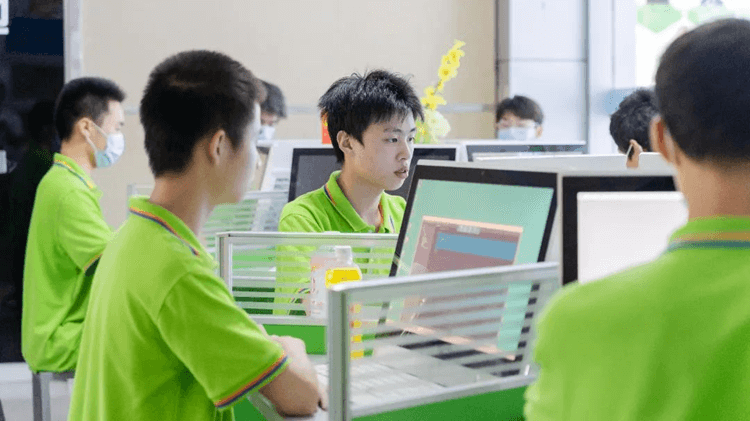 成績不理想,擔(dān)心中考失利?如何做好兩手準備?